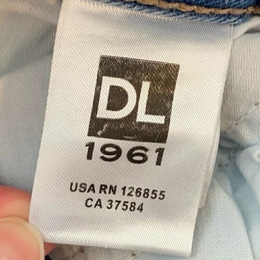 DL1961 Womens Patti Crop Straight Leg Jeans Blue Button Fly Stretch Denim 30 New - Picture 8 of 10